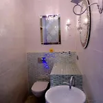 на пляже отрада, французский бульвар просторный 2 комн Luxury , центр жк париж Apartment Odesa