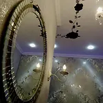 на пляже отрада, французский бульвар просторный 2 комн Luxury , центр жк париж Apartment *