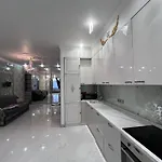 Apartment на пляже отрада, французский бульвар просторный 2 комн Luxury , центр жк париж Odesa