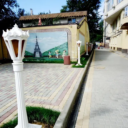 на пляже отрада, французский бульвар просторный 2 комн Luxury , центр жк париж Odesa