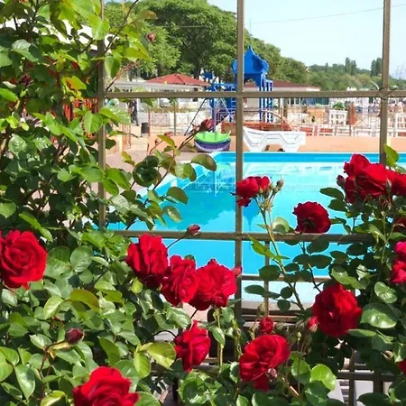 Appartement на пляже отрада, французский бульвар просторный 2 комн Luxury , центр жк париж *