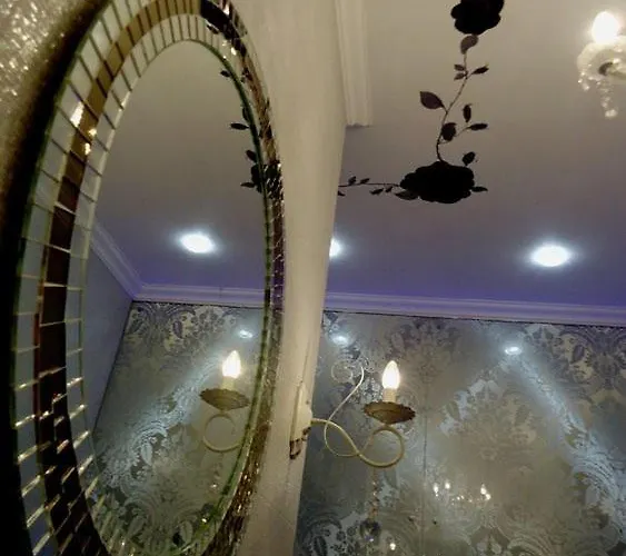 на пляже отрада, французский бульвар просторный 2 комн Luxury , центр жк париж Apartment *