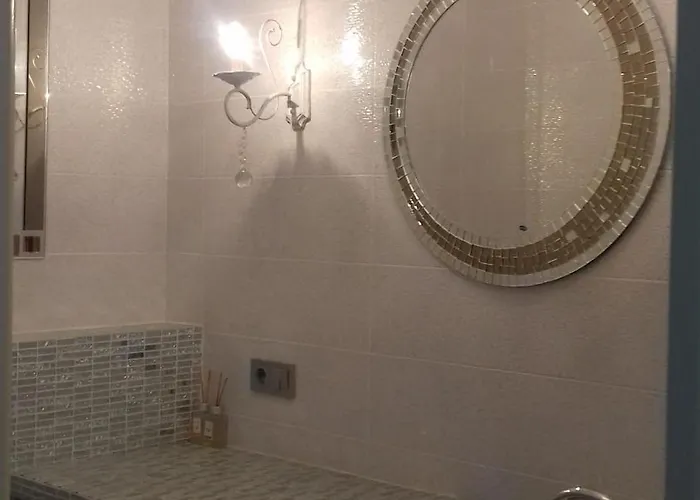 на пляже отрада, французский бульвар просторный 2 комн Luxury , центр жк париж Apartamento *