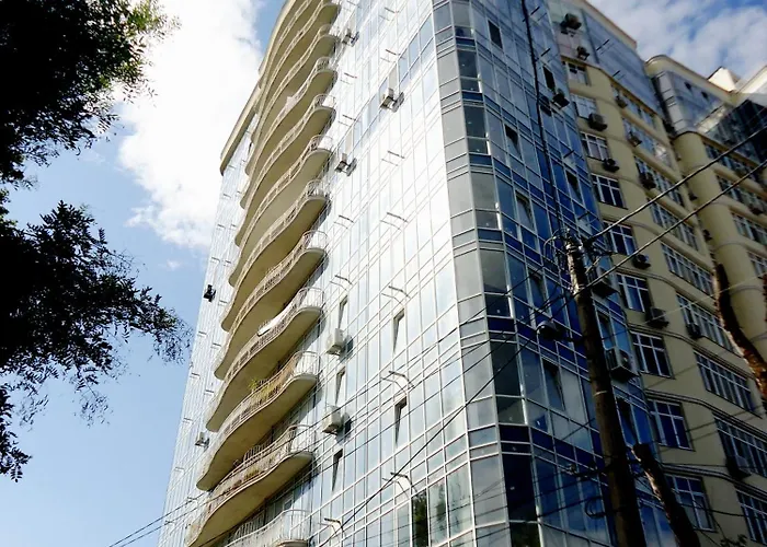 на пляже отрада, французский бульвар просторный 2 комн Luxury , центр жк париж Apartamento *