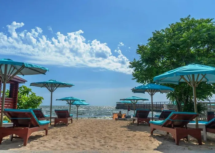 на пляже отрада, французский бульвар просторный 2 комн Luxury , центр жк париж Apartamento *