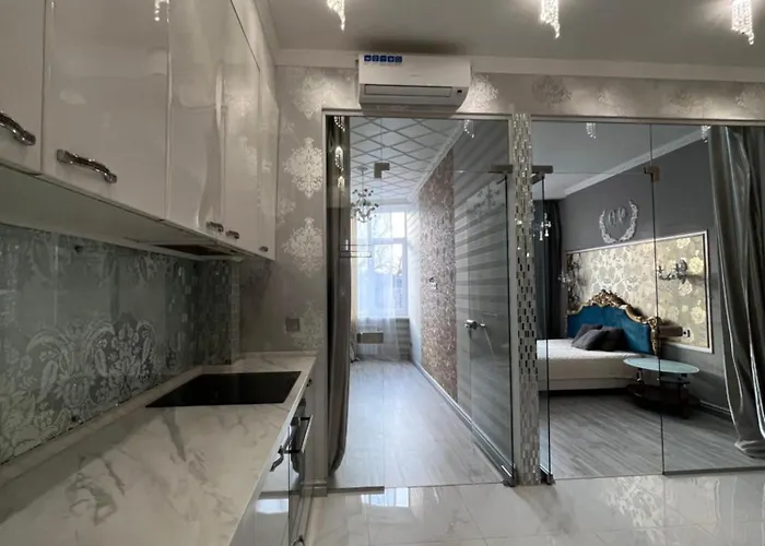 на пляже отрада, французский бульвар просторный 2 комн Luxury , центр жк париж *