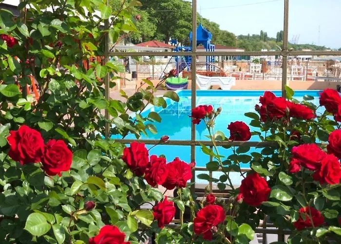 Appartement на пляже отрада, французский бульвар просторный 2 комн Luxury , центр жк париж *