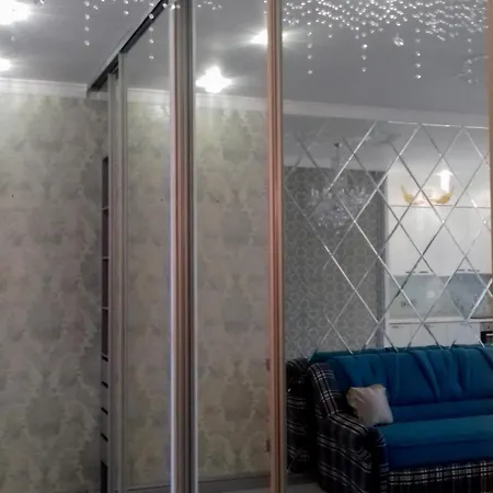 на пляже отрада, французский бульвар просторный 2 комн Luxury , центр жк париж Апартаменты Одесса